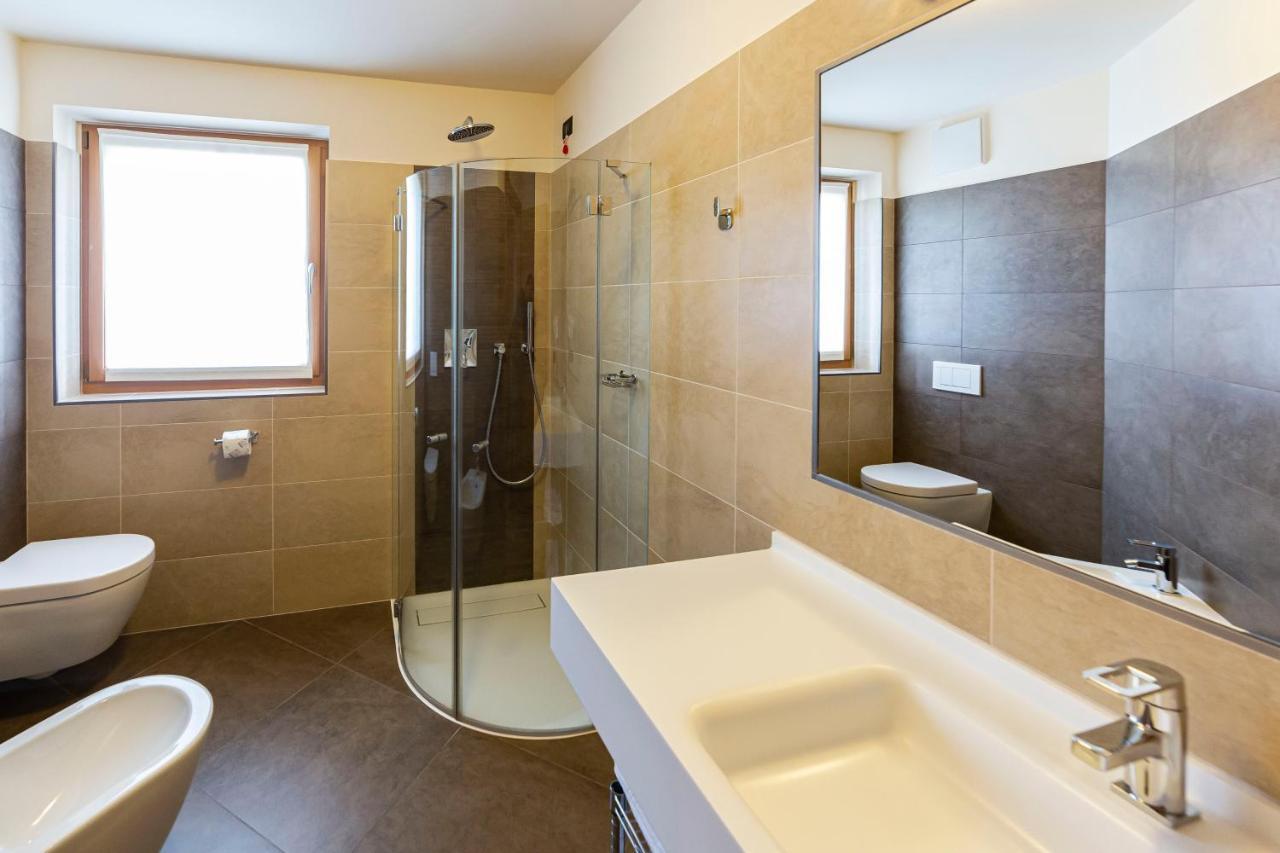Hotel Garni Paradisi - Wellness & Spa Mezzano Exterior foto
