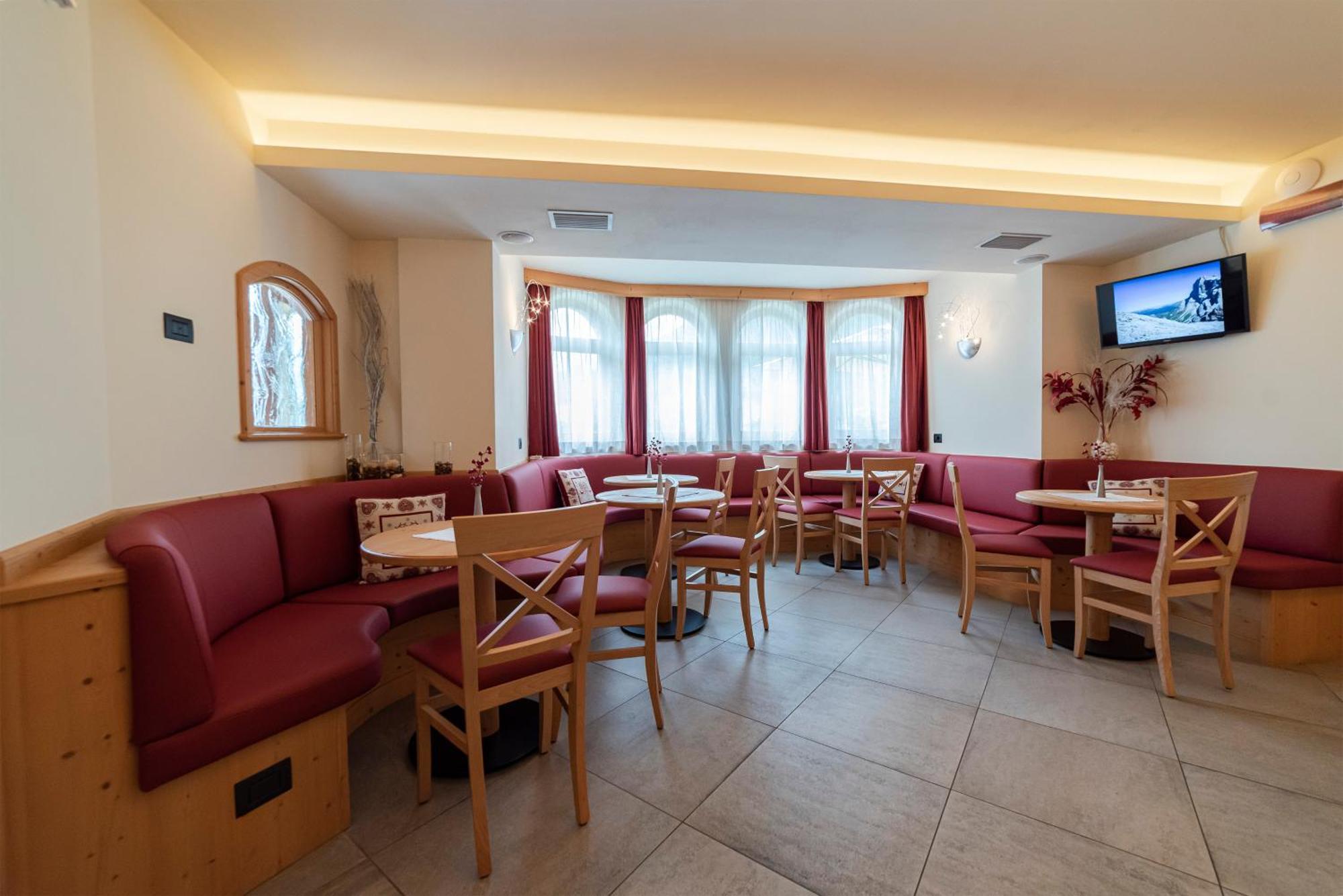 Hotel Garni Paradisi - Wellness & Spa Mezzano Exterior foto