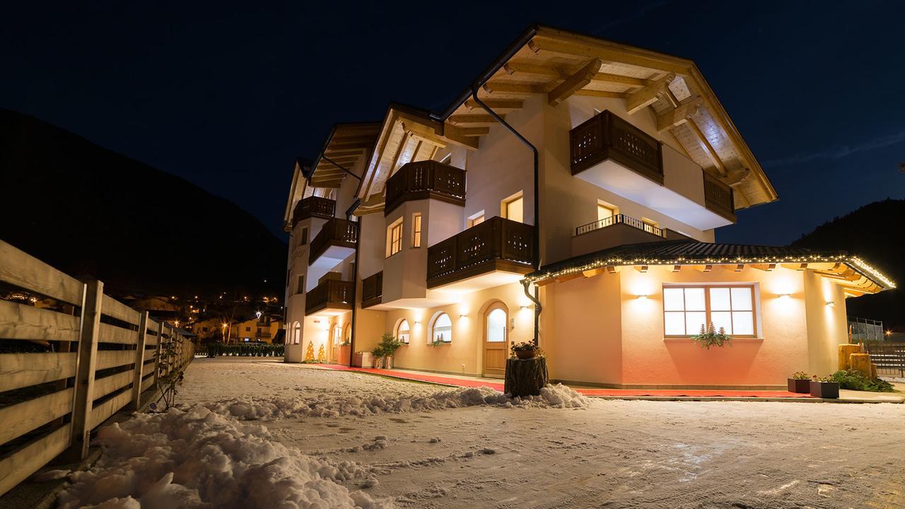 Hotel Garni Paradisi - Wellness & Spa Mezzano Exterior foto