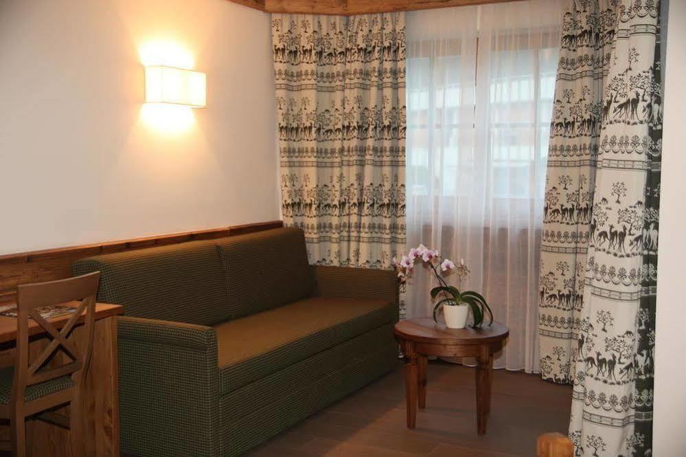 Hotel Garni Paradisi - Wellness & Spa Mezzano Exterior foto